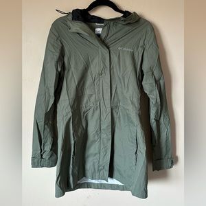 Columbia rain jacket. Size M